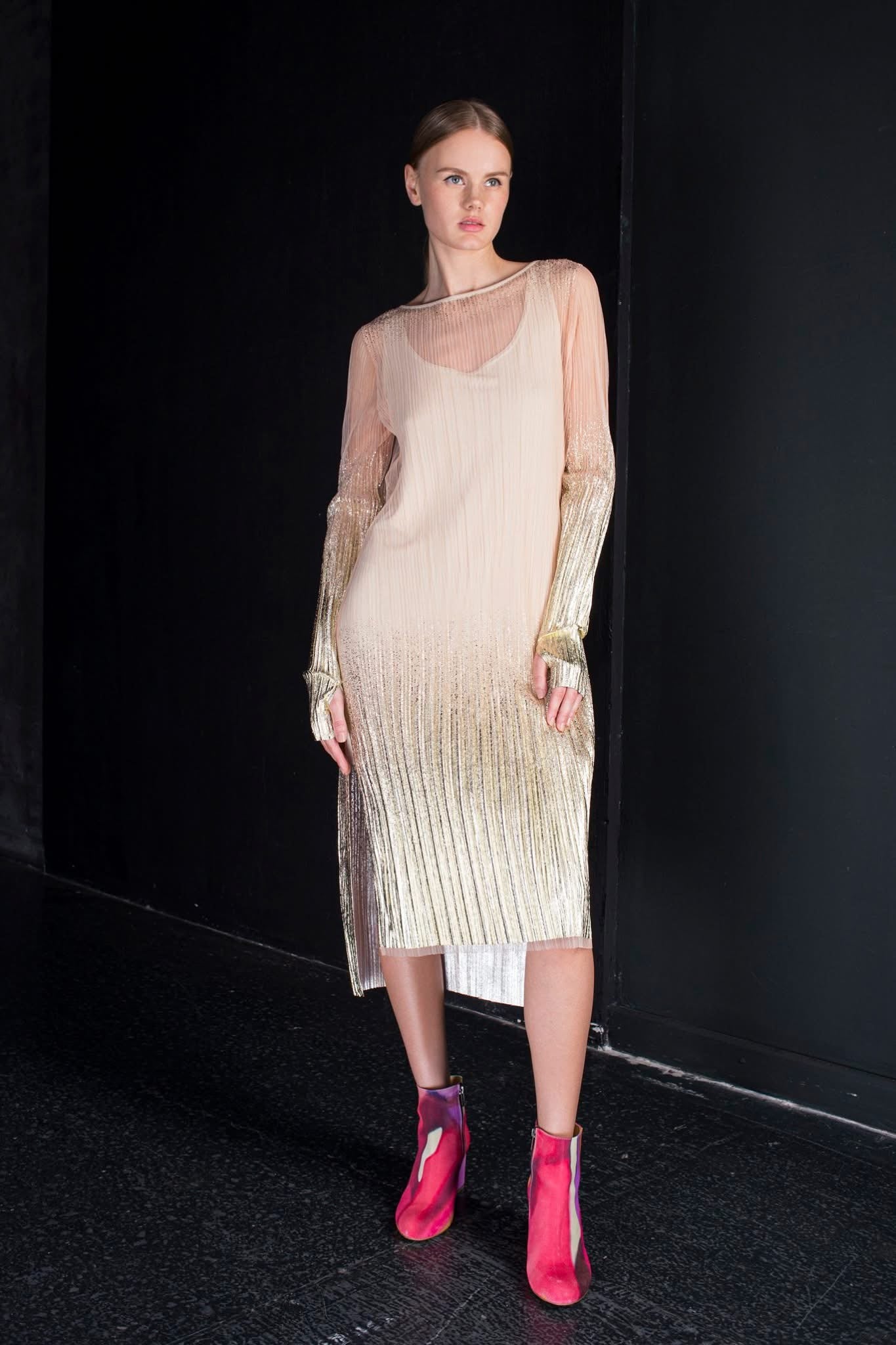 Mesh dress with special foil print