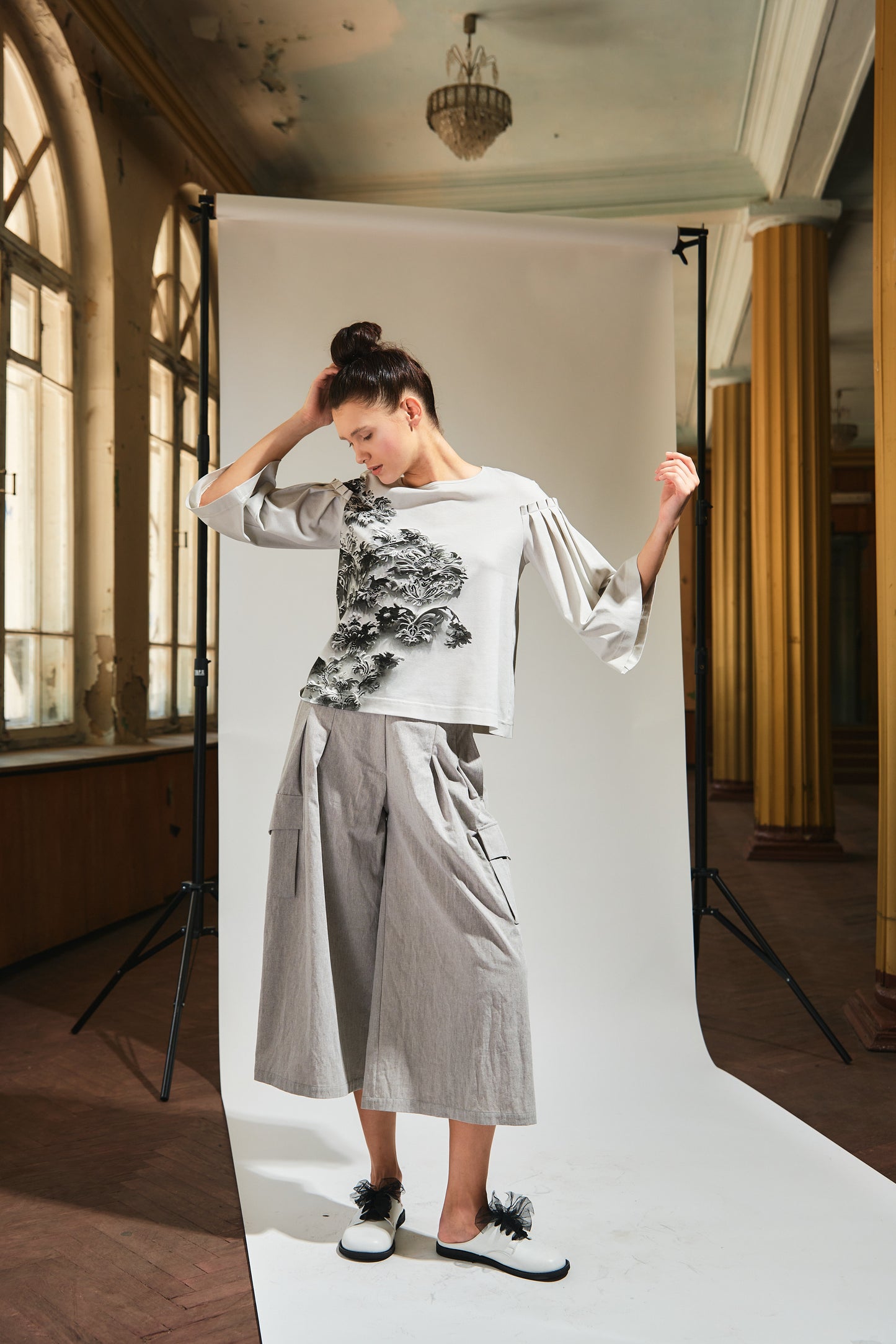 Short sleeve top with pleated details | NY77DESIGN