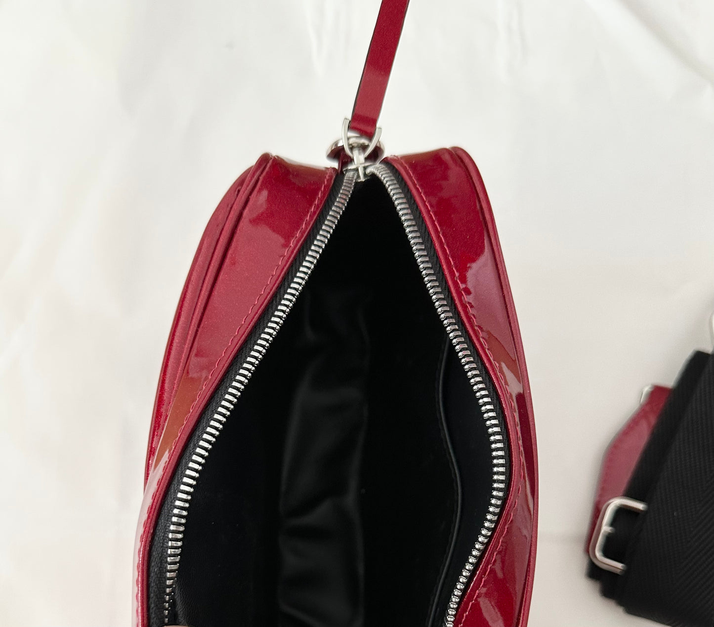 Crossbody Camera Bag Glossy Leather | NY77DESIGN