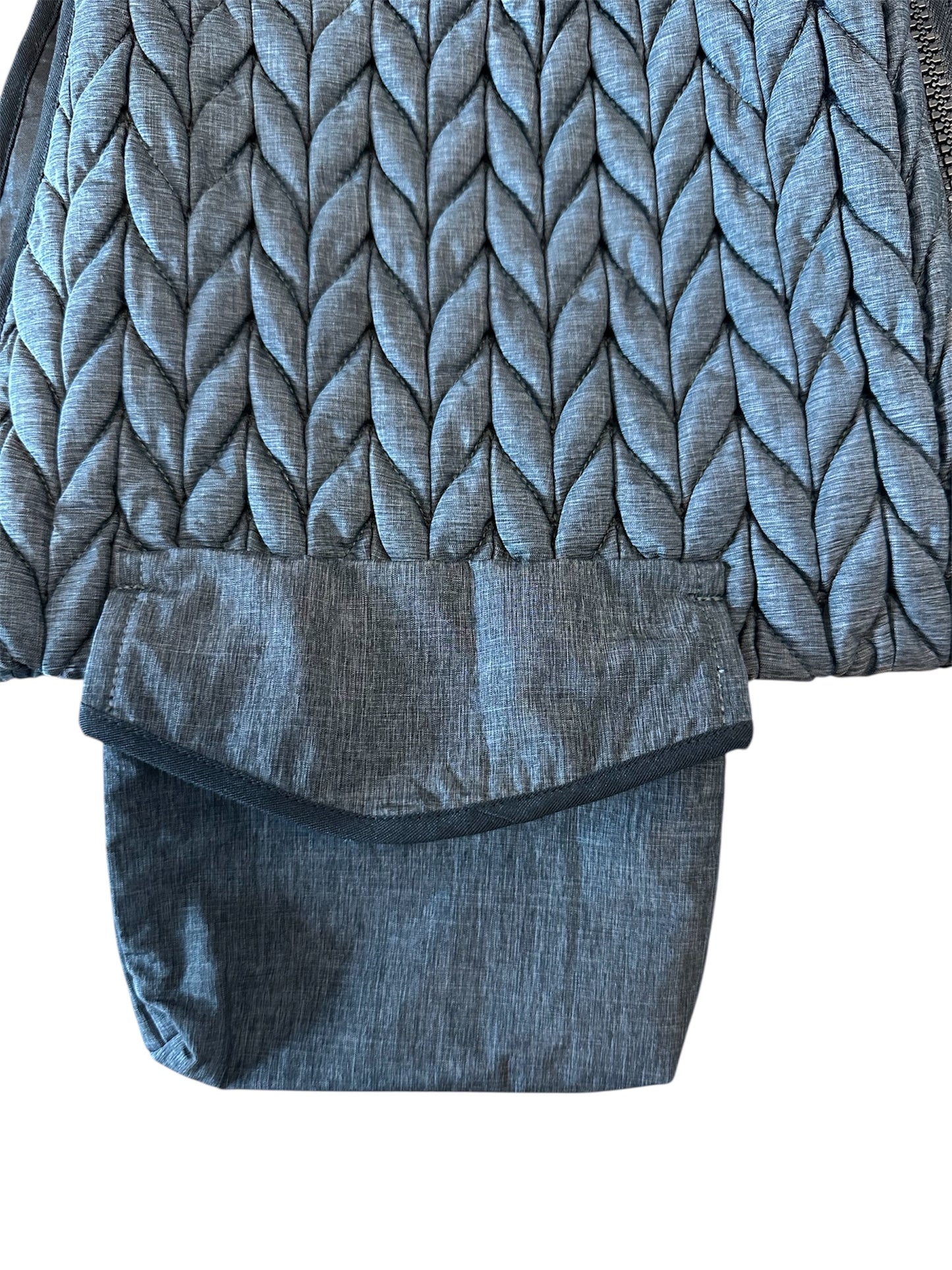 Short vest front pocket