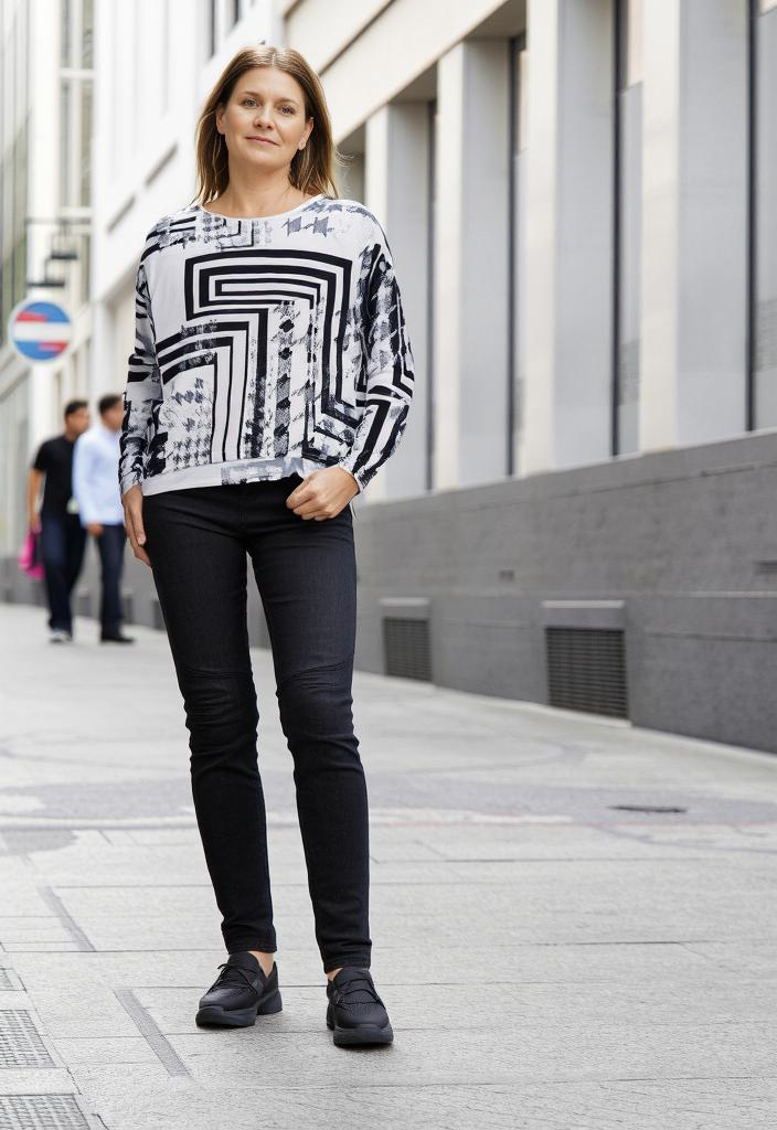 Long sleeve square top abstract print | NY77DESIGN