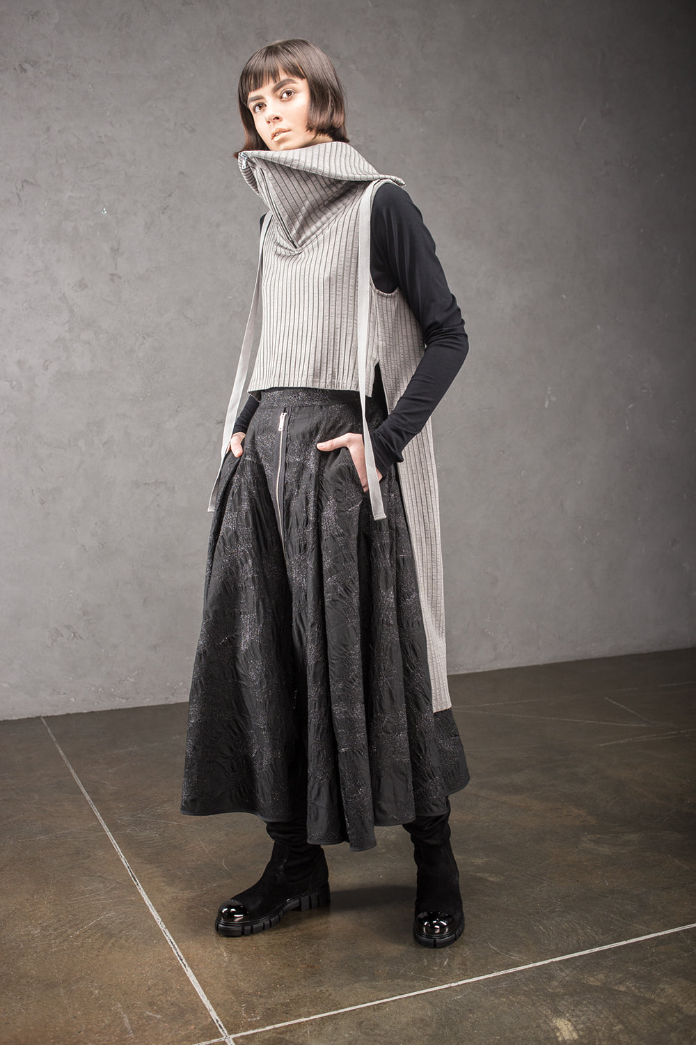Asymmetrical vest with high neckline – NY 77 DESIGN