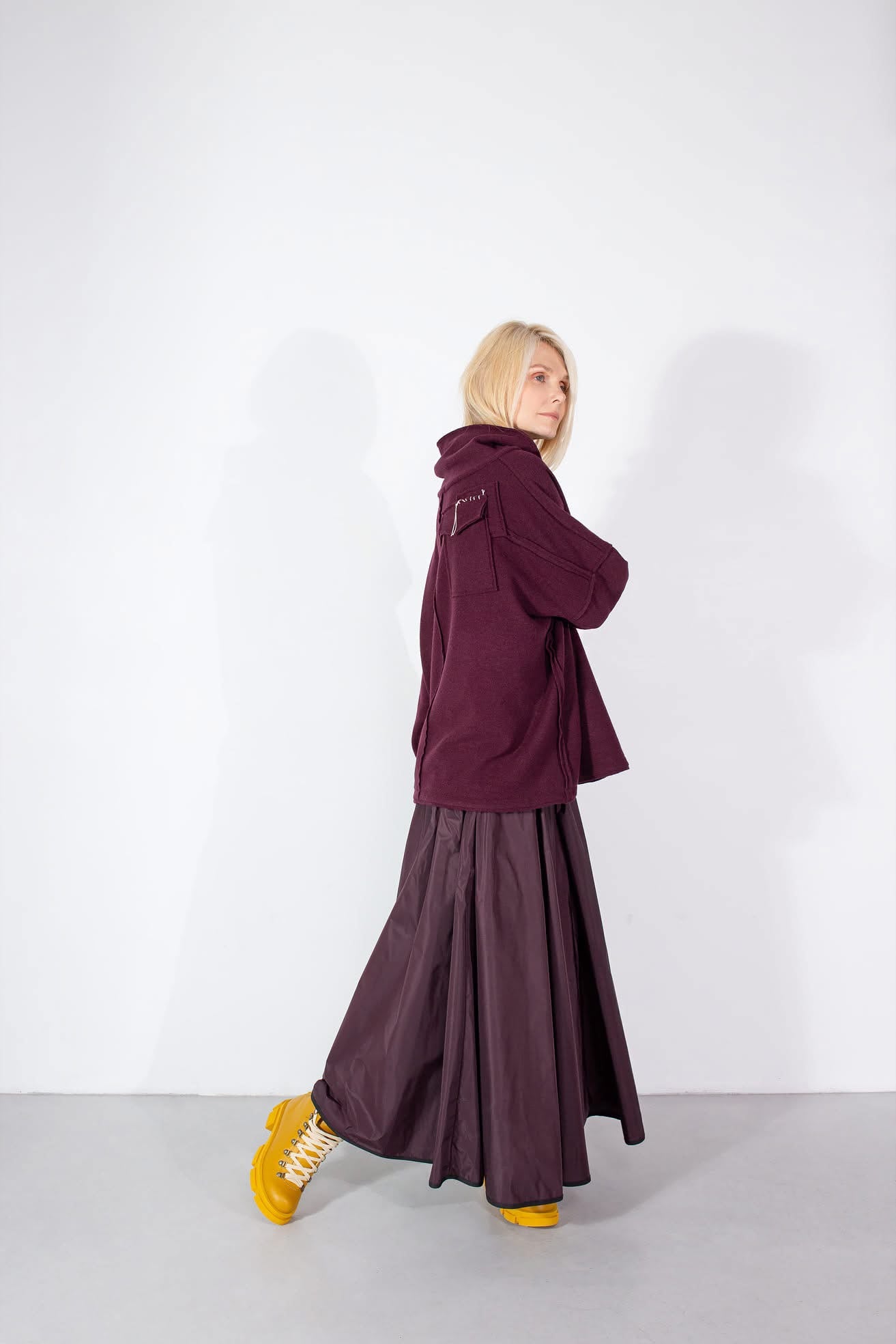 Square top with hand stitching