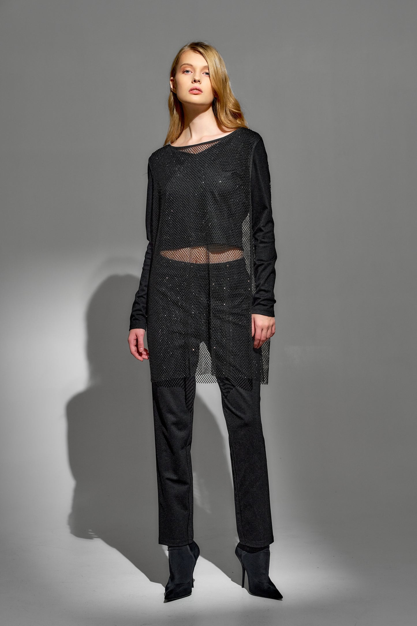 Sleeveless mesh crystals tunic