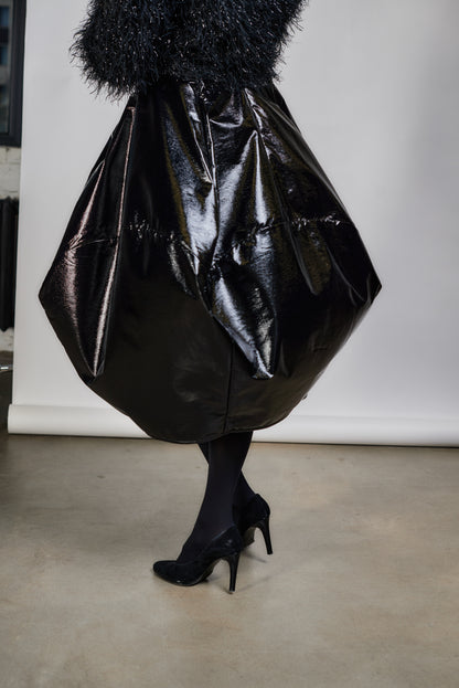 Striking balloon-style skirt