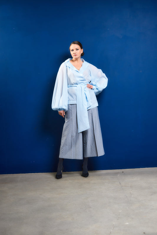 Elegant puff sleeve kimono-style blouse