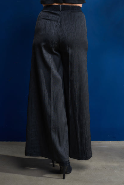 Wide leg pants with elastic waistband and zipper