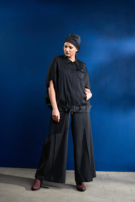 Wide leg pants with elastic waistband and zipper