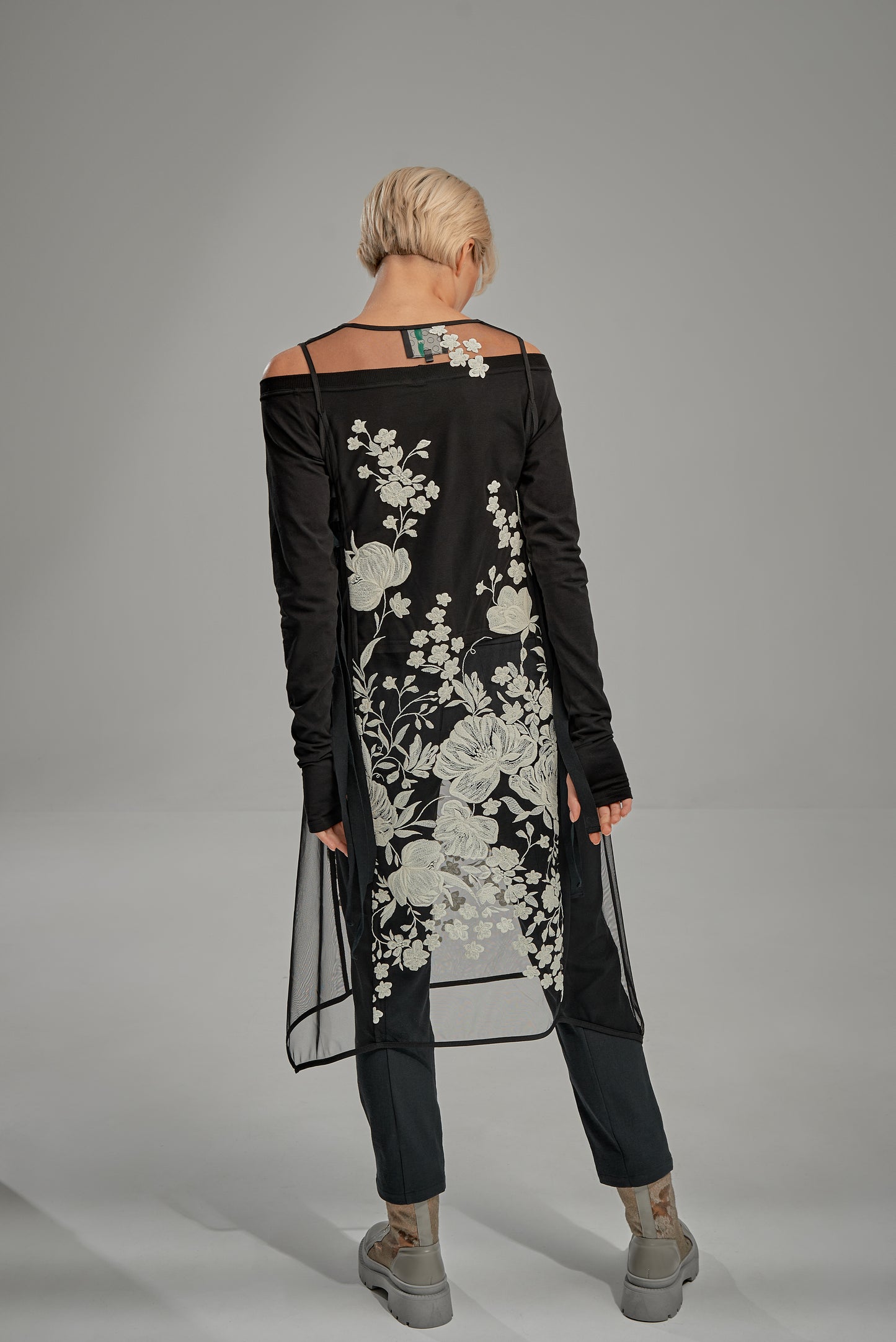 Overlay embroidered flower mesh dress