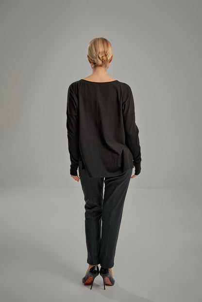 Relaxed fit top with sequins details