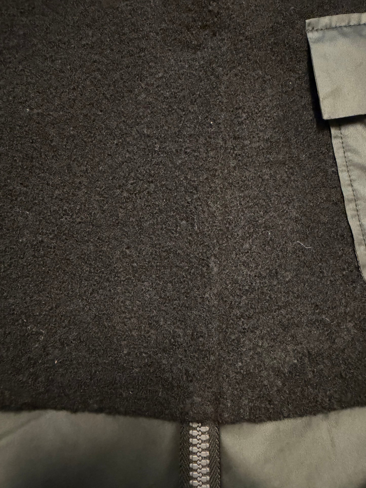 Layered vest with zipper closure