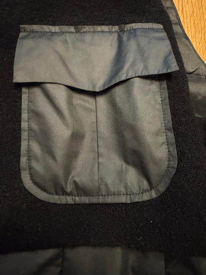 Layered vest with zipper closure