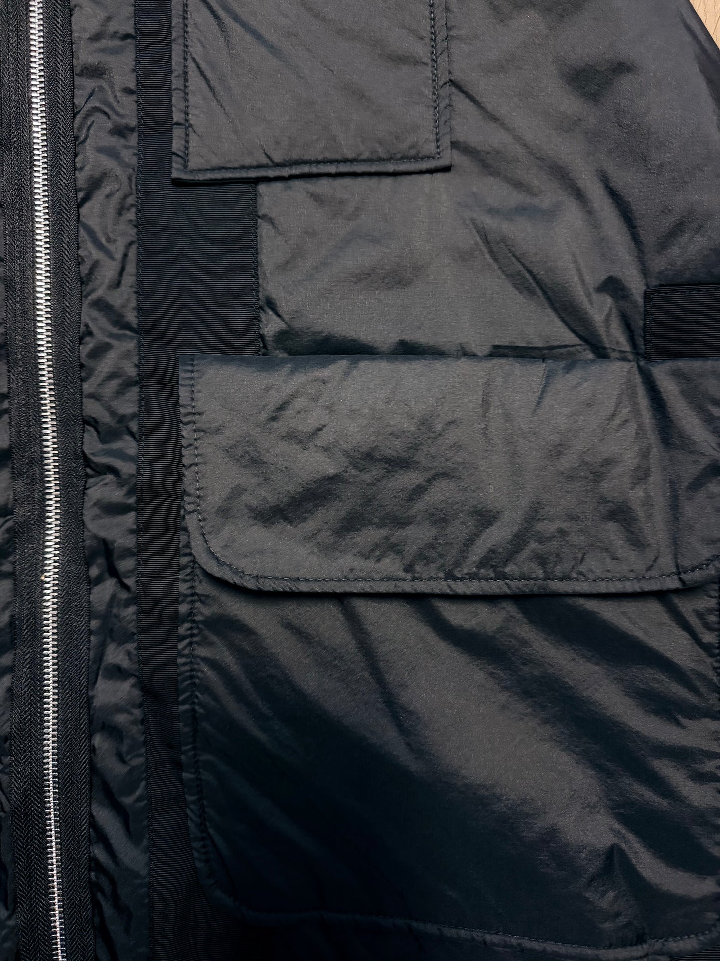 Vest with a luxurious faux fur collar and front zipper closure