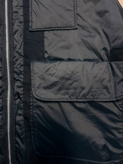 Vest with a luxurious faux fur collar and front zipper closure