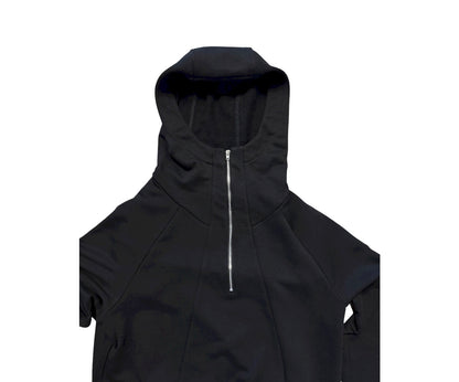 Cropped hoodie with zipper detail