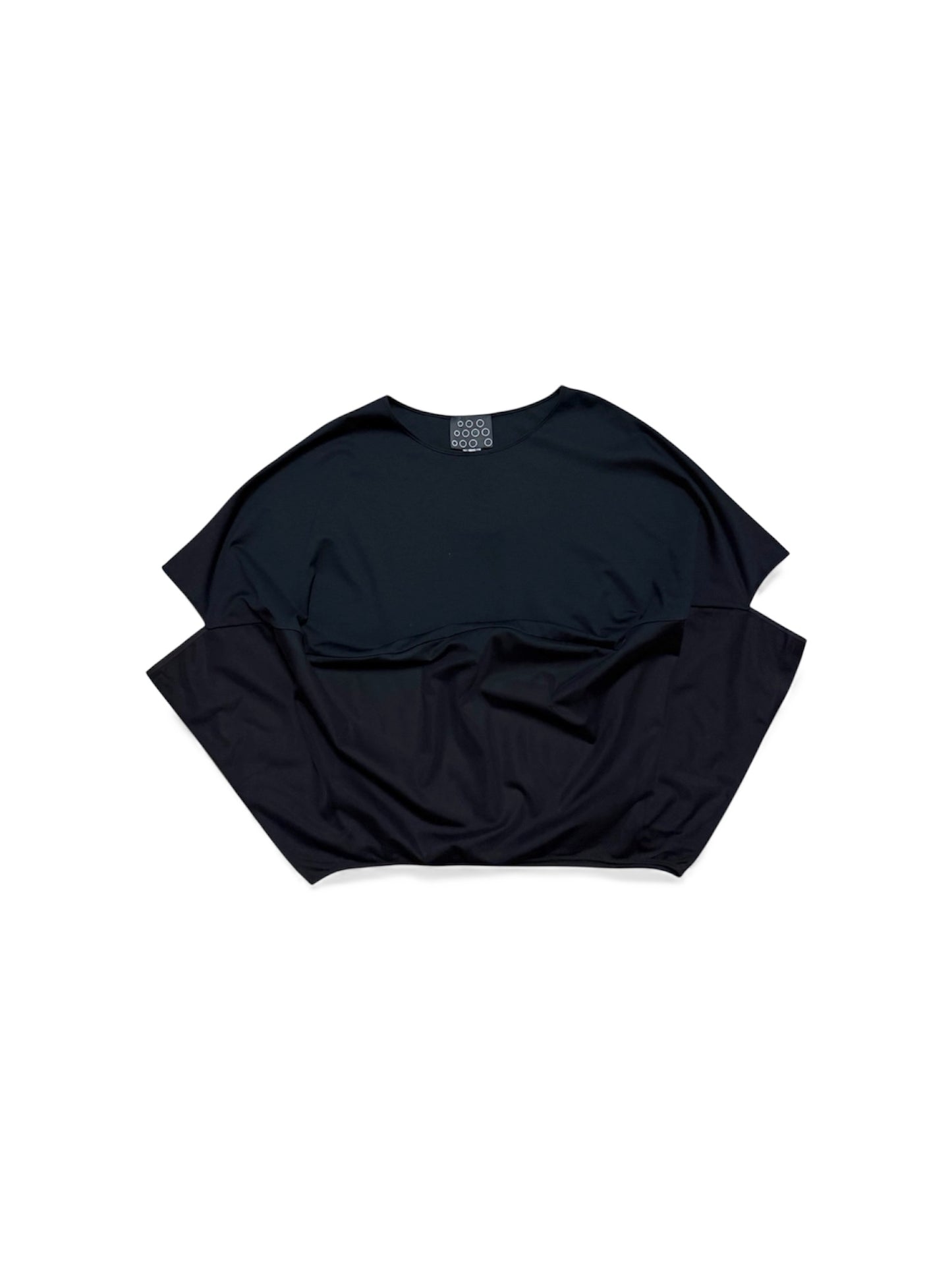 Round design top with half mesh overlay